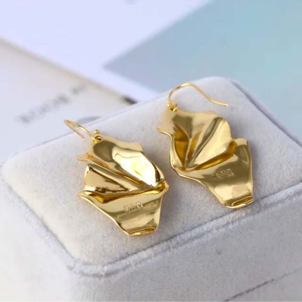 ALEXIS BITTAR Gold Crumpled Wire Drop Earrings - Picture 9 of 13